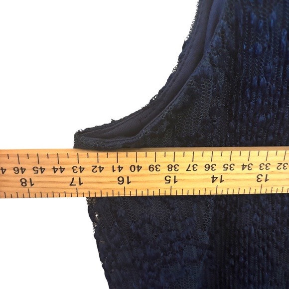 Vintage Bedford Fair Midnight Blue Lace Tank Top scalloped hem Size Medium navy - Picture 9 of 9